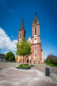 kath Pfarrkirche Geisenheim 98/12824027